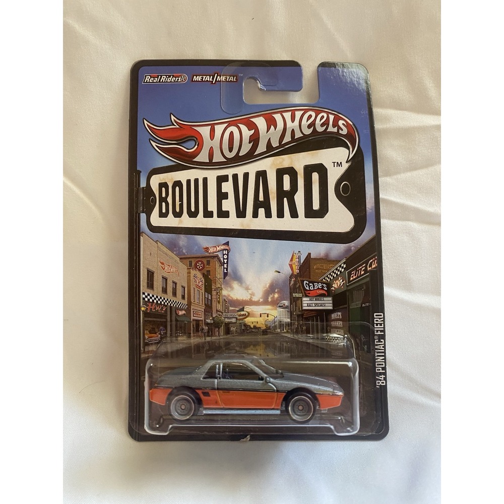 Hot Wheels 1984 Pontiac Fiero Boulevard Series - X8302 NRFP 2012 Gray/Orange